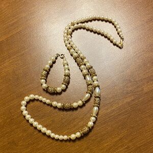 1928 Pearl and Gold Tone Necklace and Bracelet